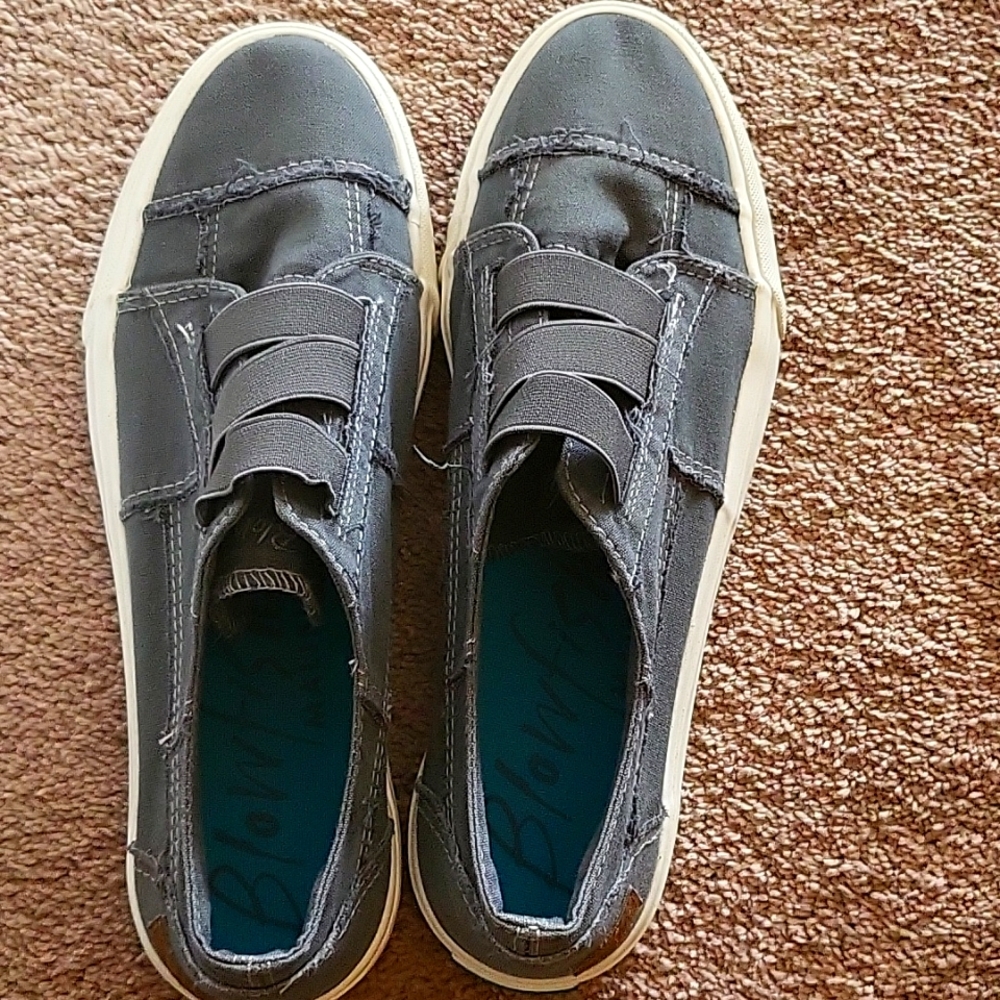 Blowfish Sneakers - Picture 2 of 3